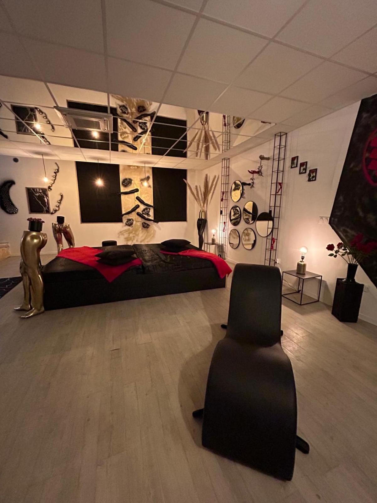 L'Escapade Sensuelle - La Love Room D'Épernay Esterno foto