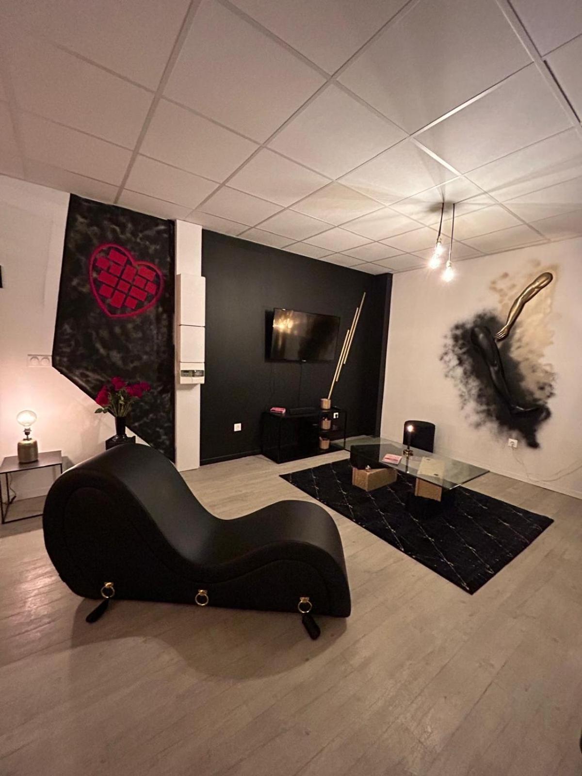 L'Escapade Sensuelle - La Love Room D'Épernay Esterno foto