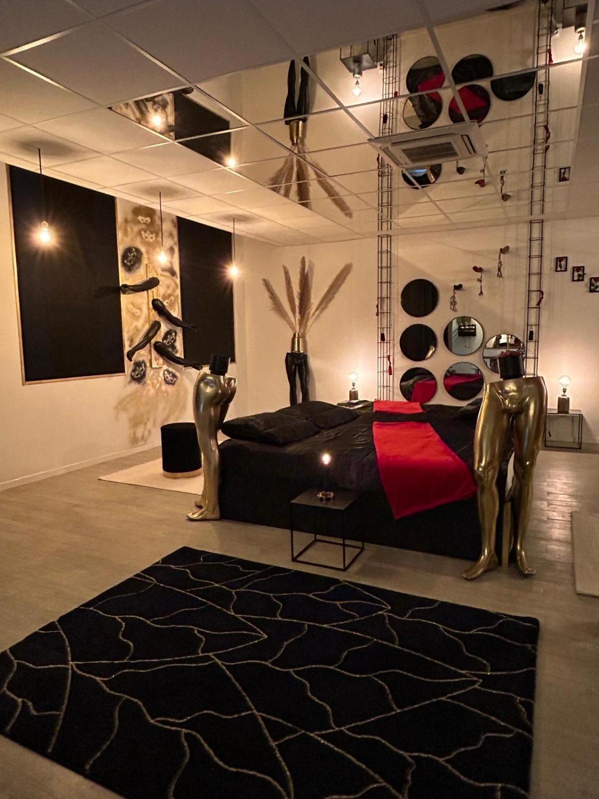 L'Escapade Sensuelle - La Love Room D'Épernay Esterno foto