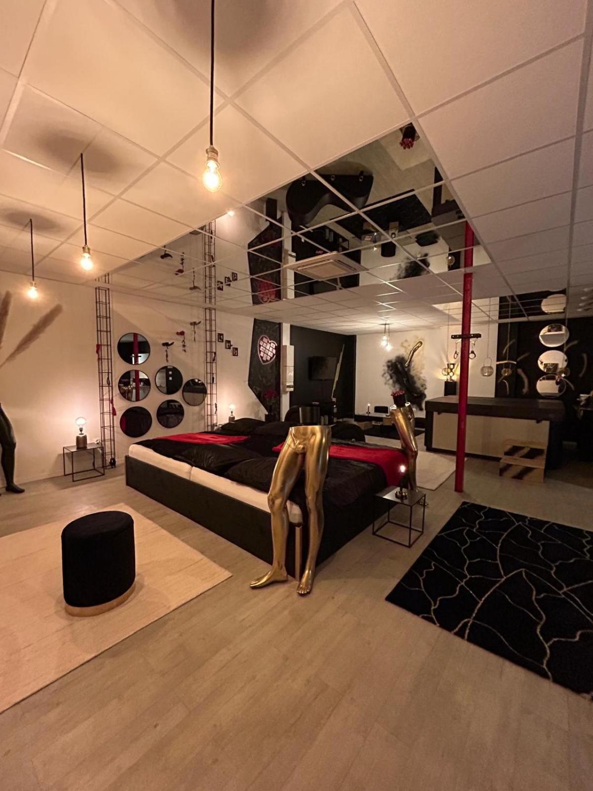 L'Escapade Sensuelle - La Love Room D'Épernay Esterno foto