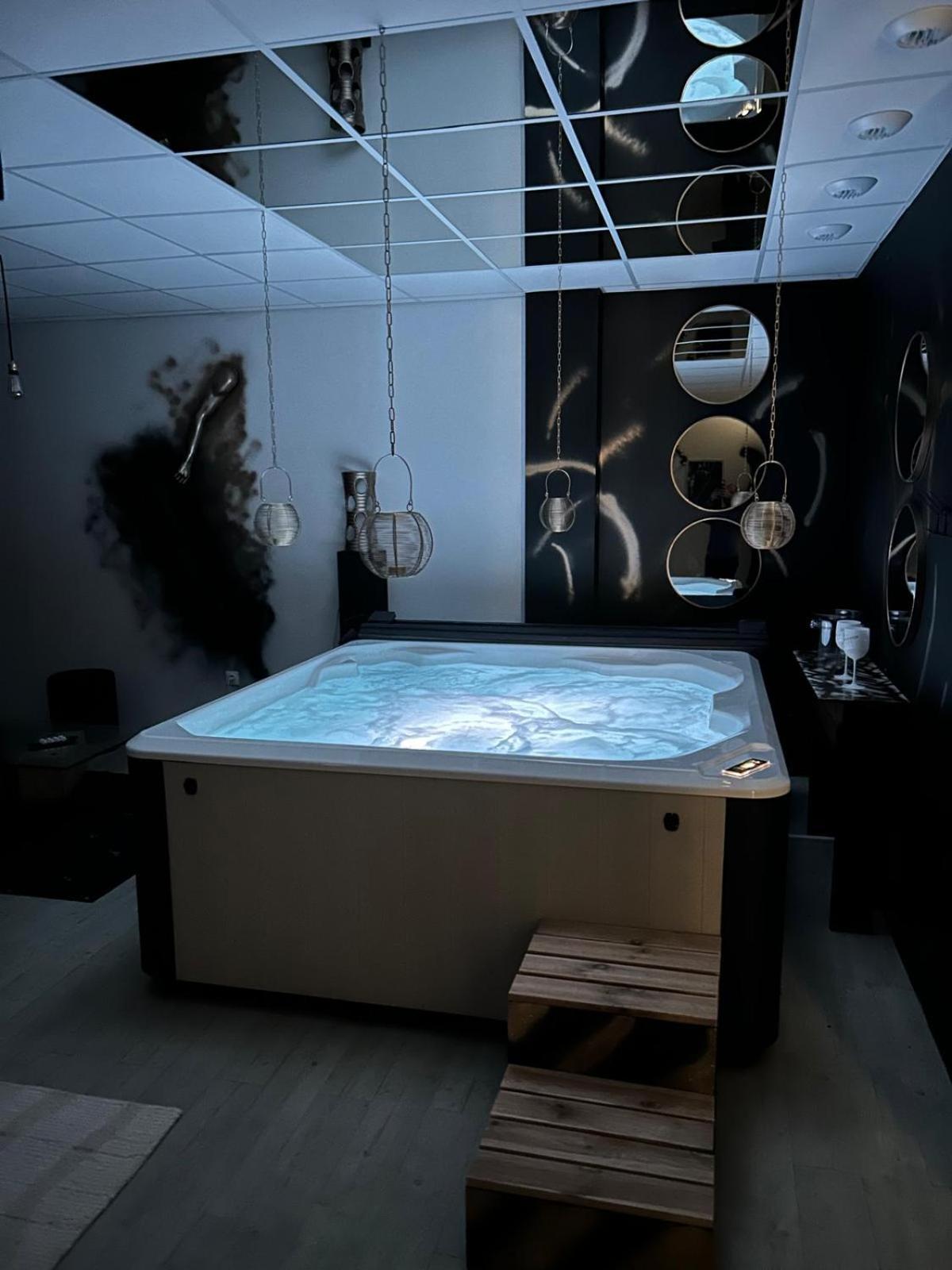 L'Escapade Sensuelle - La Love Room D'Épernay Esterno foto