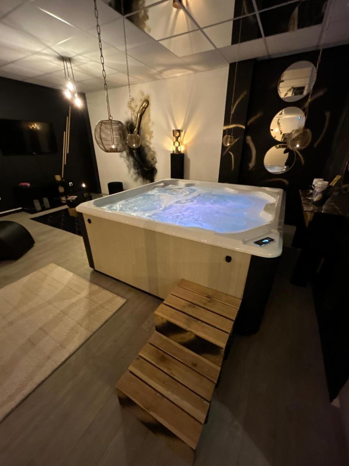 L'Escapade Sensuelle - La Love Room D'Épernay Esterno foto